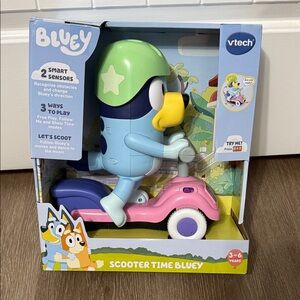Bluey Scooter Adventure Playset with Pink and Blue